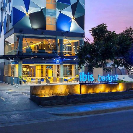 Ibis Budget Чиребон Екстер'єр фото