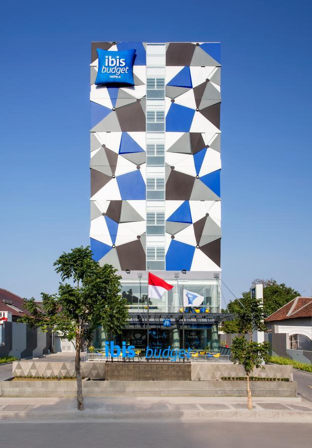 Ibis Budget Чиребон Екстер'єр фото