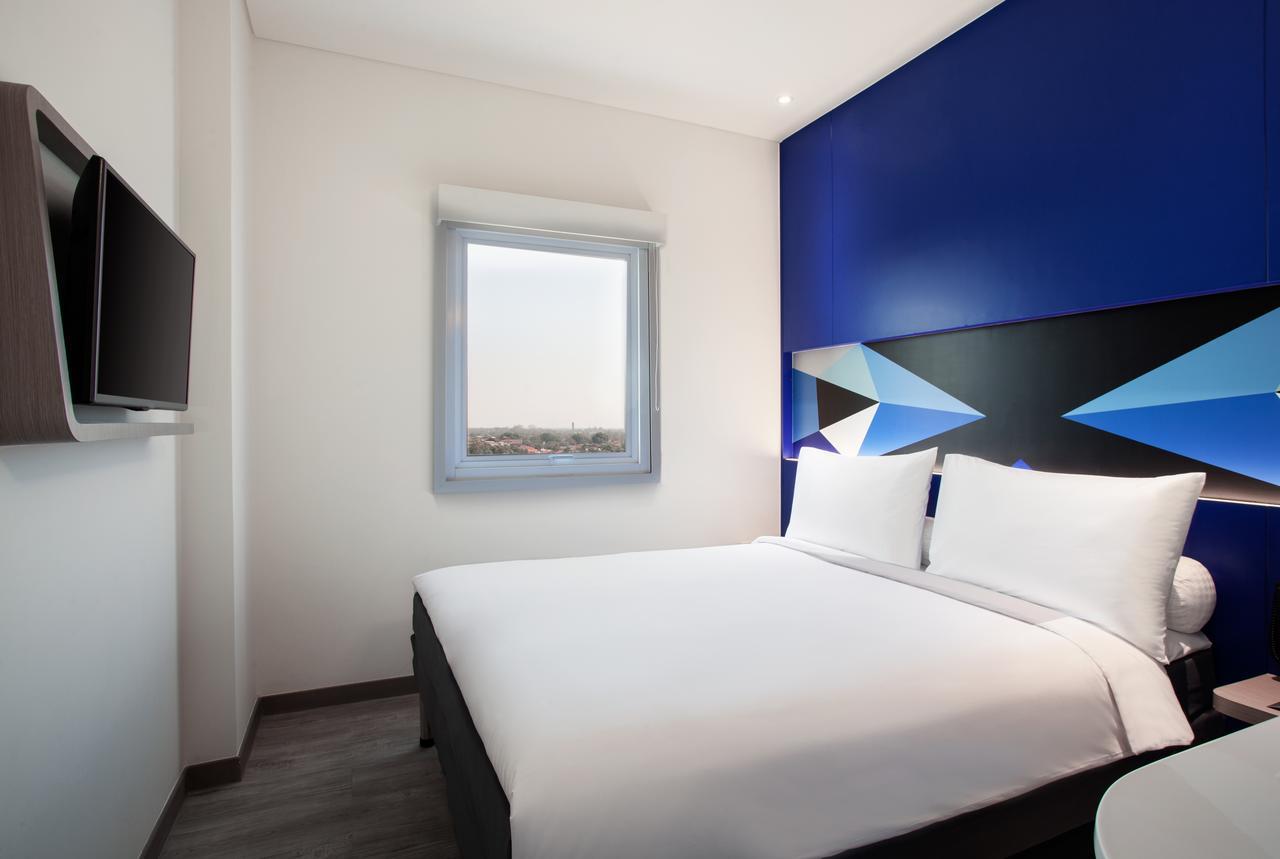 Ibis Budget Чиребон Екстер'єр фото