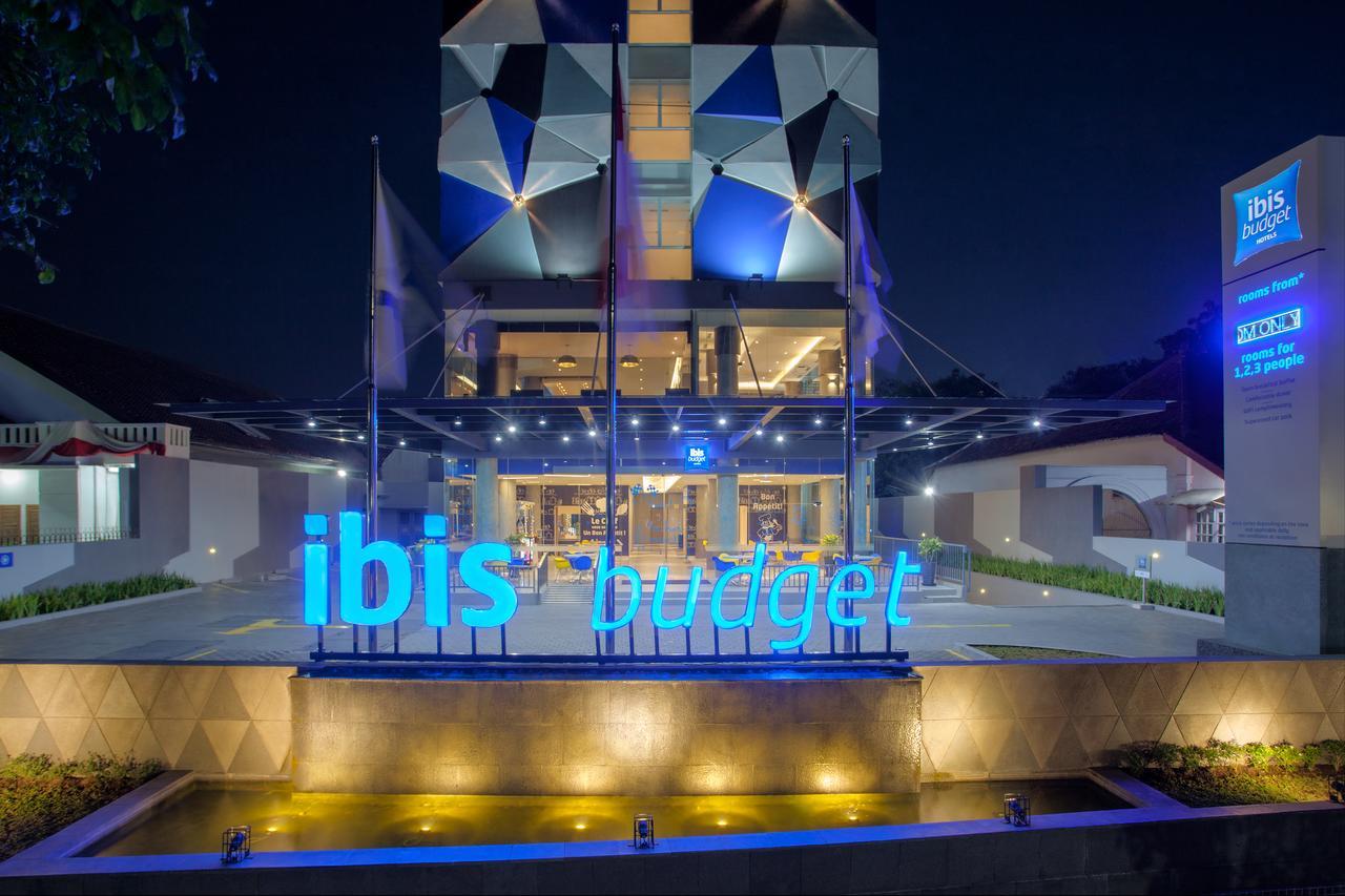 Ibis Budget Чиребон Екстер'єр фото