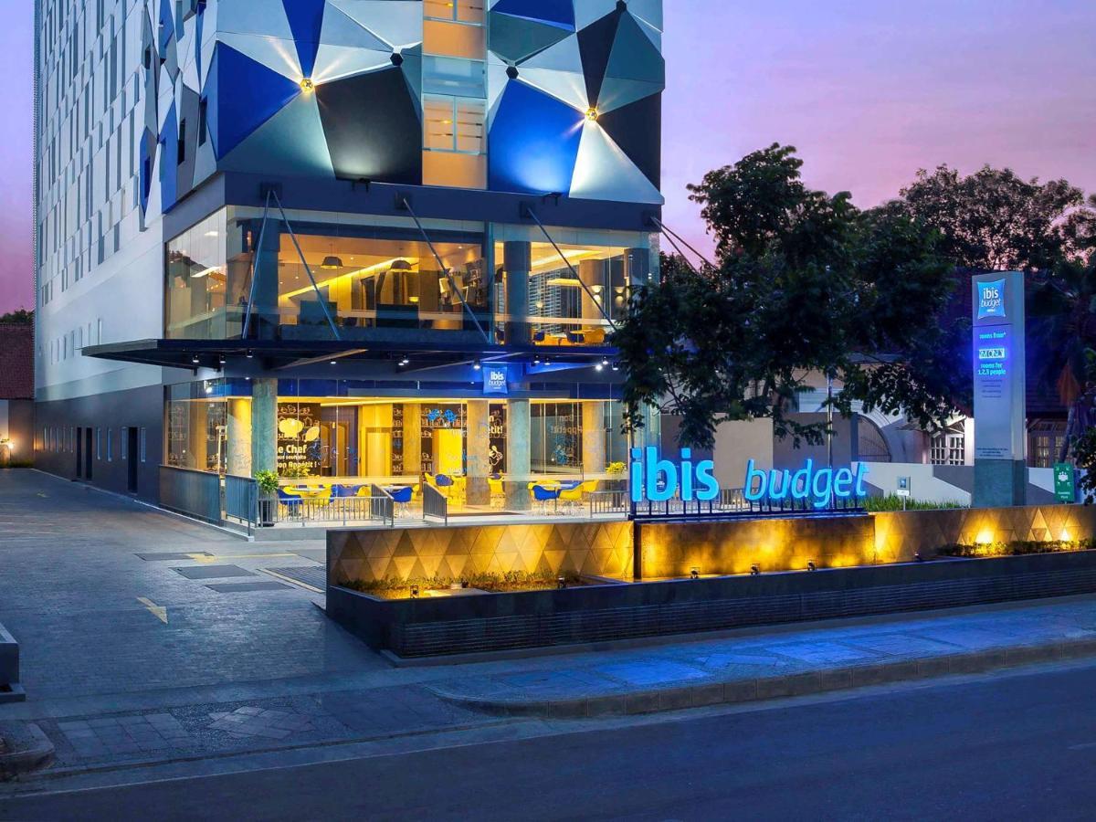 Ibis Budget Чиребон Екстер'єр фото